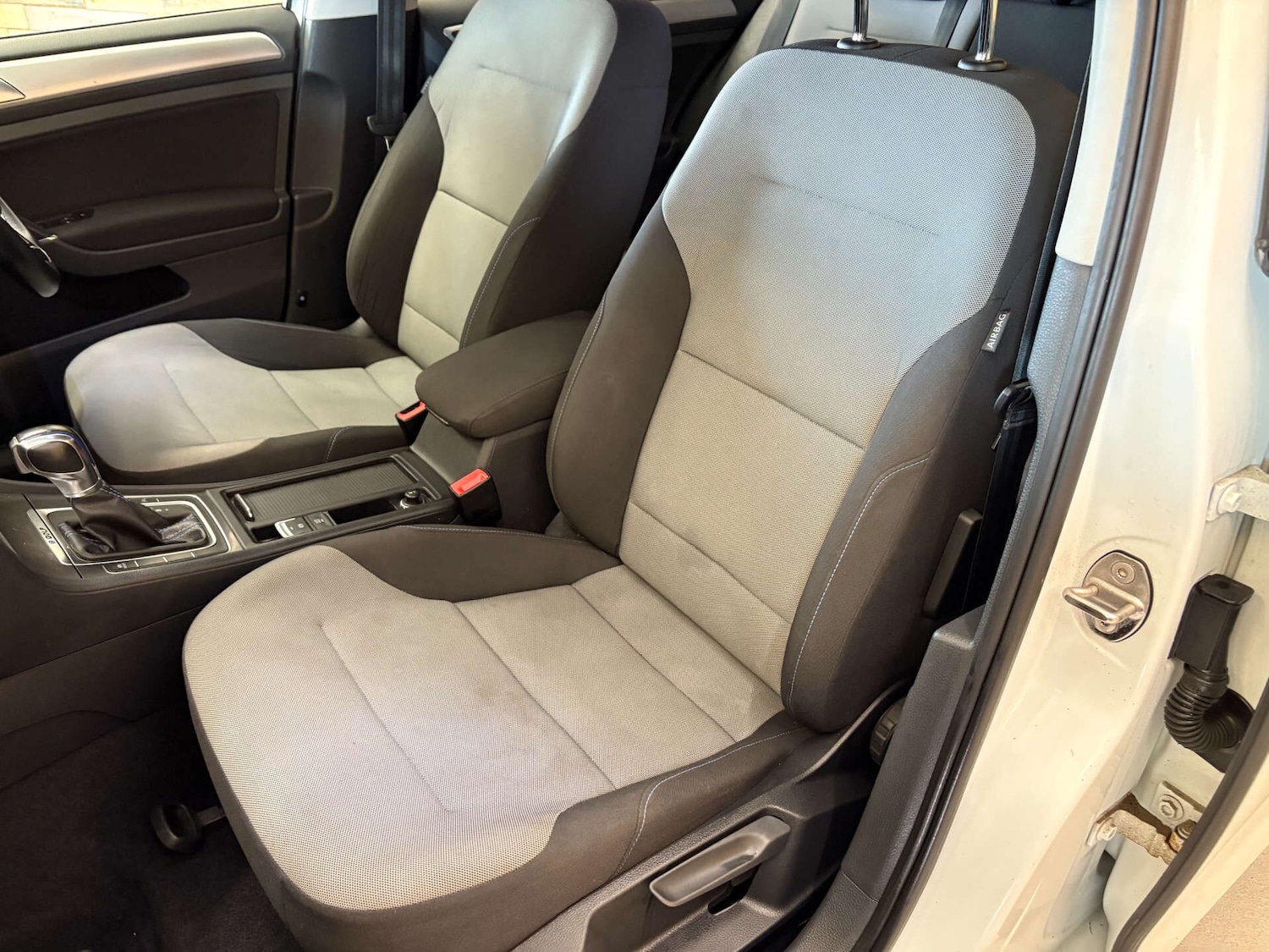 Used Volkswagen Golf 2014 for sale - 76836092: Photo 78