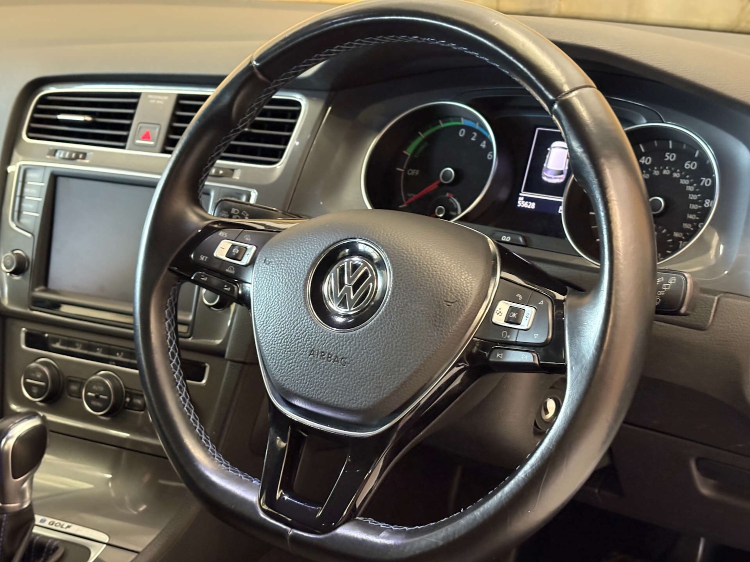 Used Volkswagen Golf 2014 for sale - 76836092: Photo 9