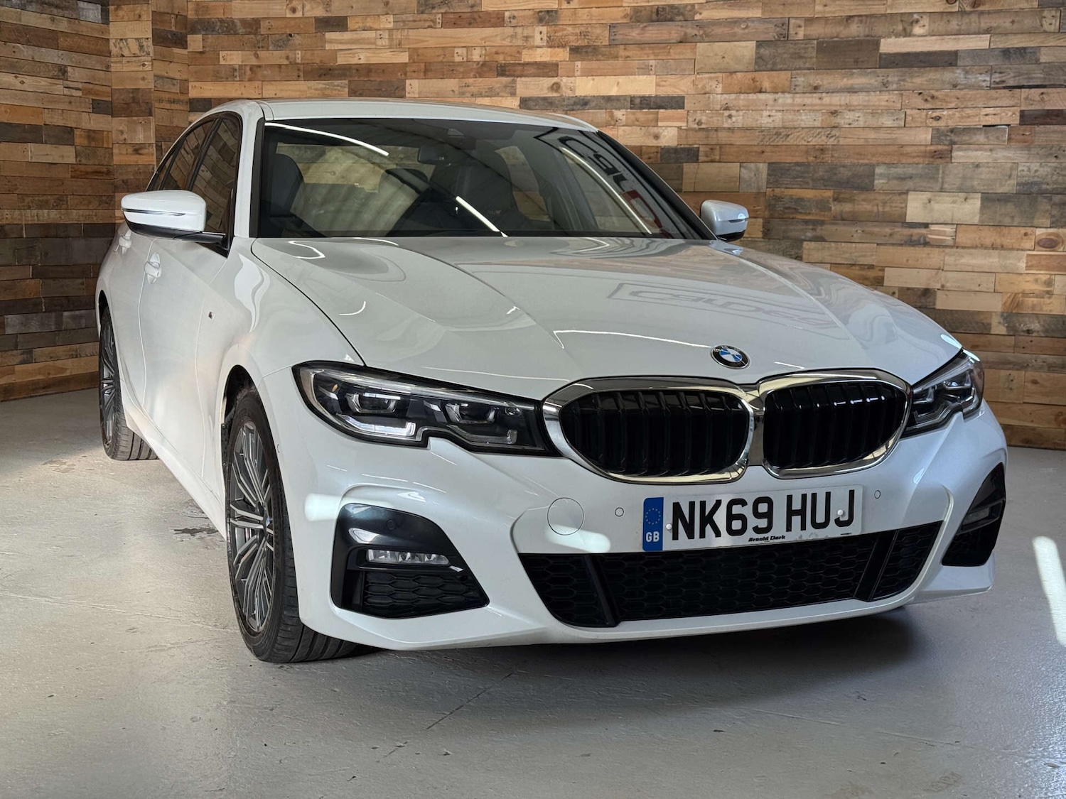 Used BMW 3 Series 2019 for sale - 76119920: Photo 1