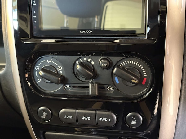 Used Suzuki Jimny 2015 for sale - 76027693: Photo 42