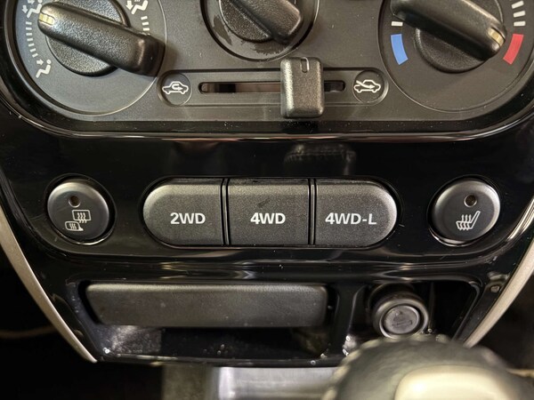 Used Suzuki Jimny 2015 for sale - 76027693: Photo 48