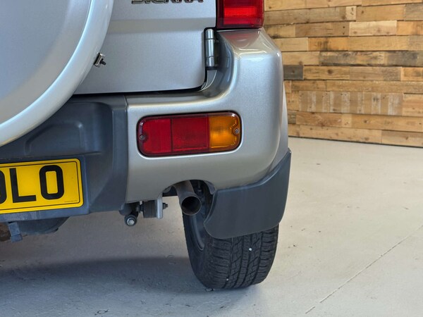 Used Suzuki Jimny 2015 for sale - 76027693: Photo 80