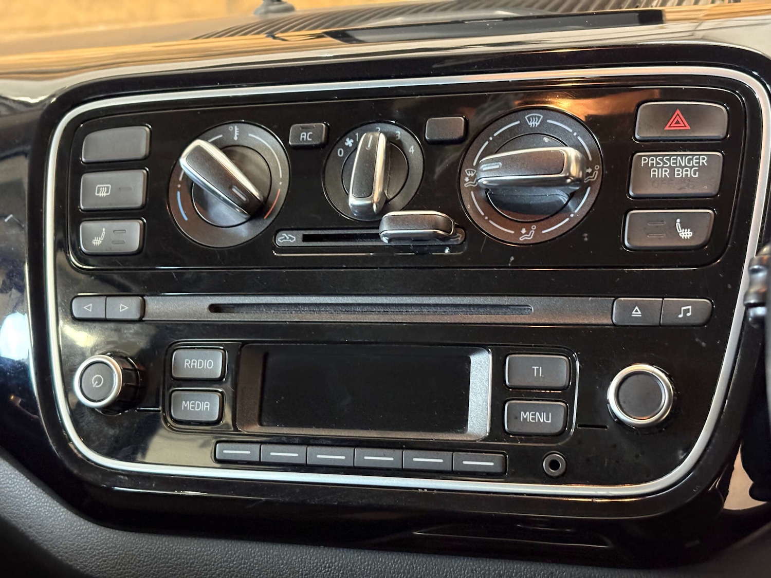 Used Volkswagen up! 2025 for sale - 76982664: Photo 13