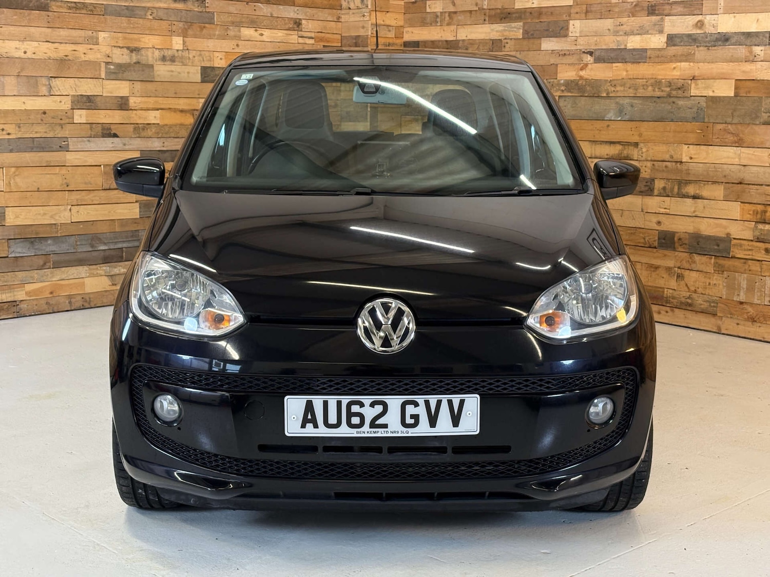 Used Volkswagen up! 2025 for sale - 76982664: Photo 2