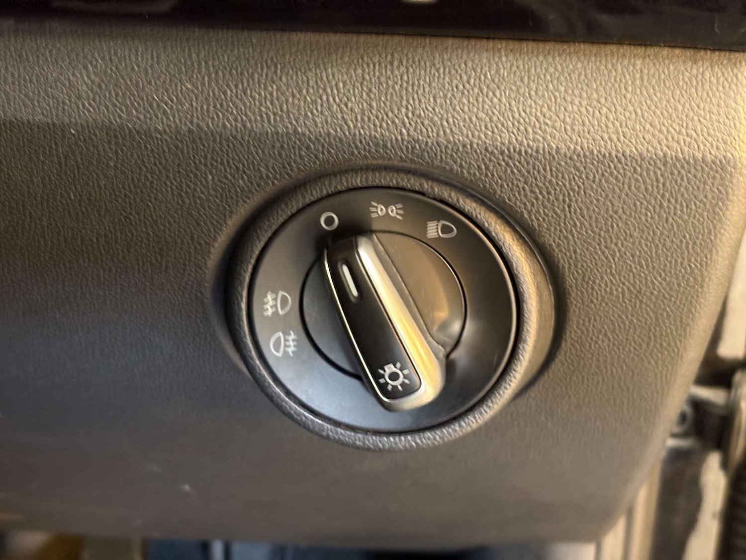 Used Volkswagen up! 2025 for sale - 76982664: Photo 45