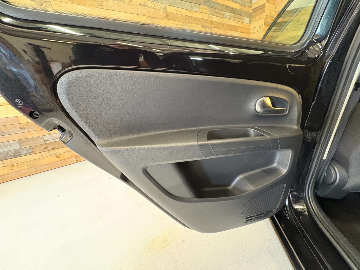 Used Volkswagen up! 2025 for sale - 76982664: Photo 49