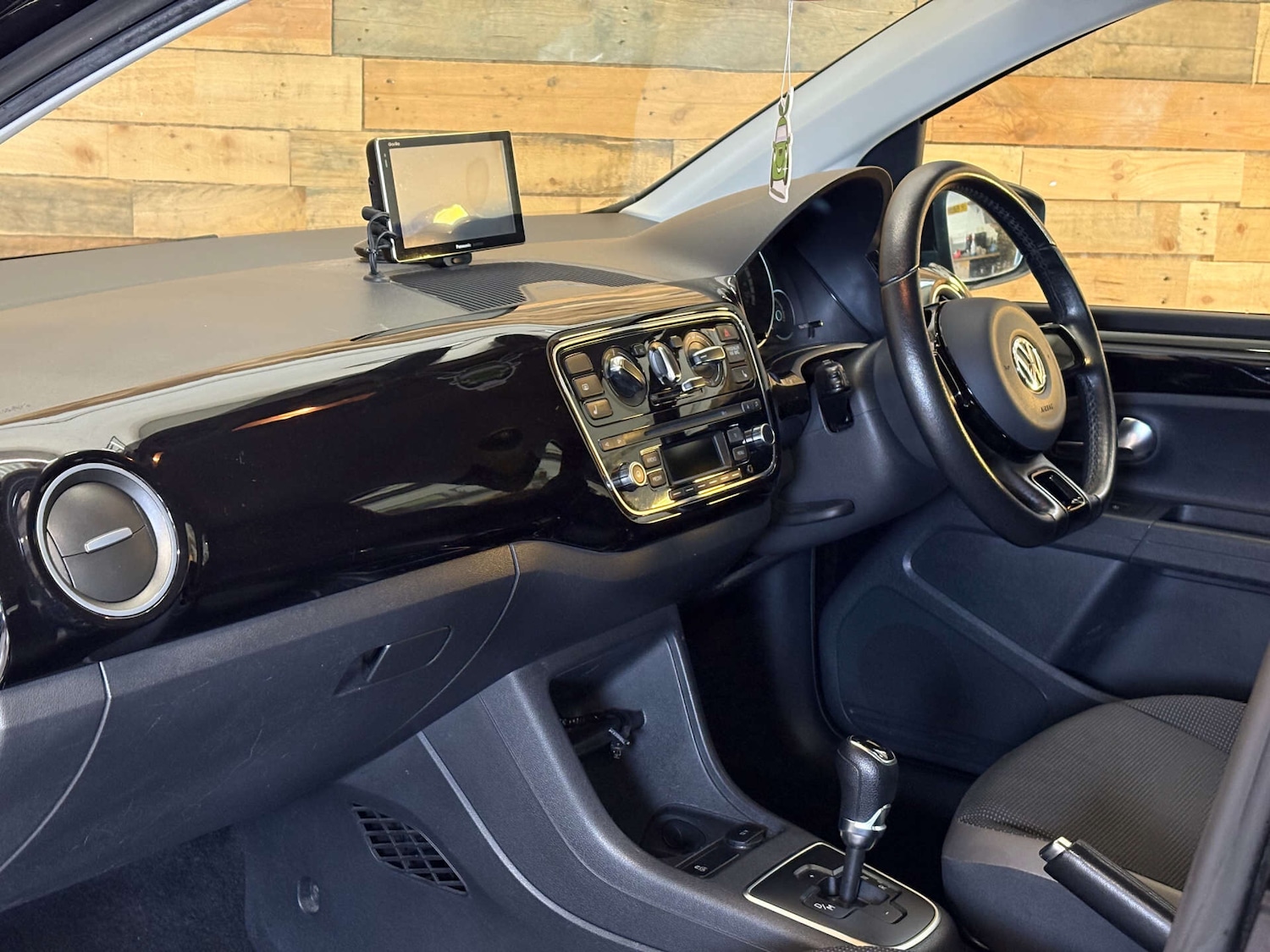 Used Volkswagen up! 2025 for sale - 76982664: Photo 55