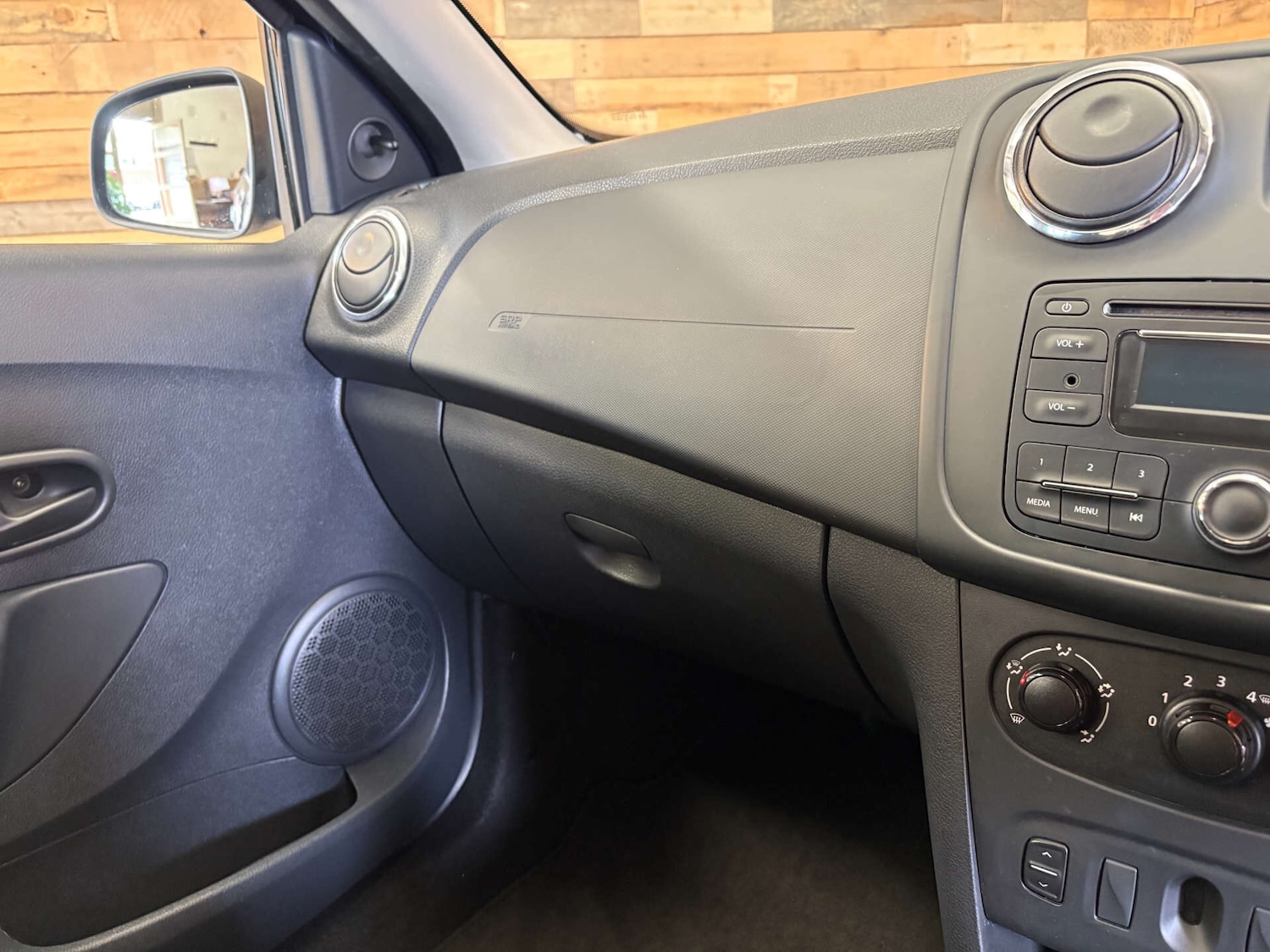 Used Dacia Sandero 2016 for sale - 76133775: Photo 18