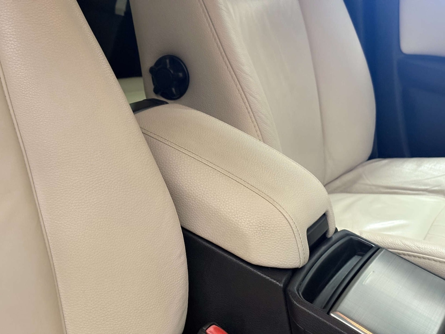 Used Volvo XC90 2011 for sale - 76879538: Photo 43