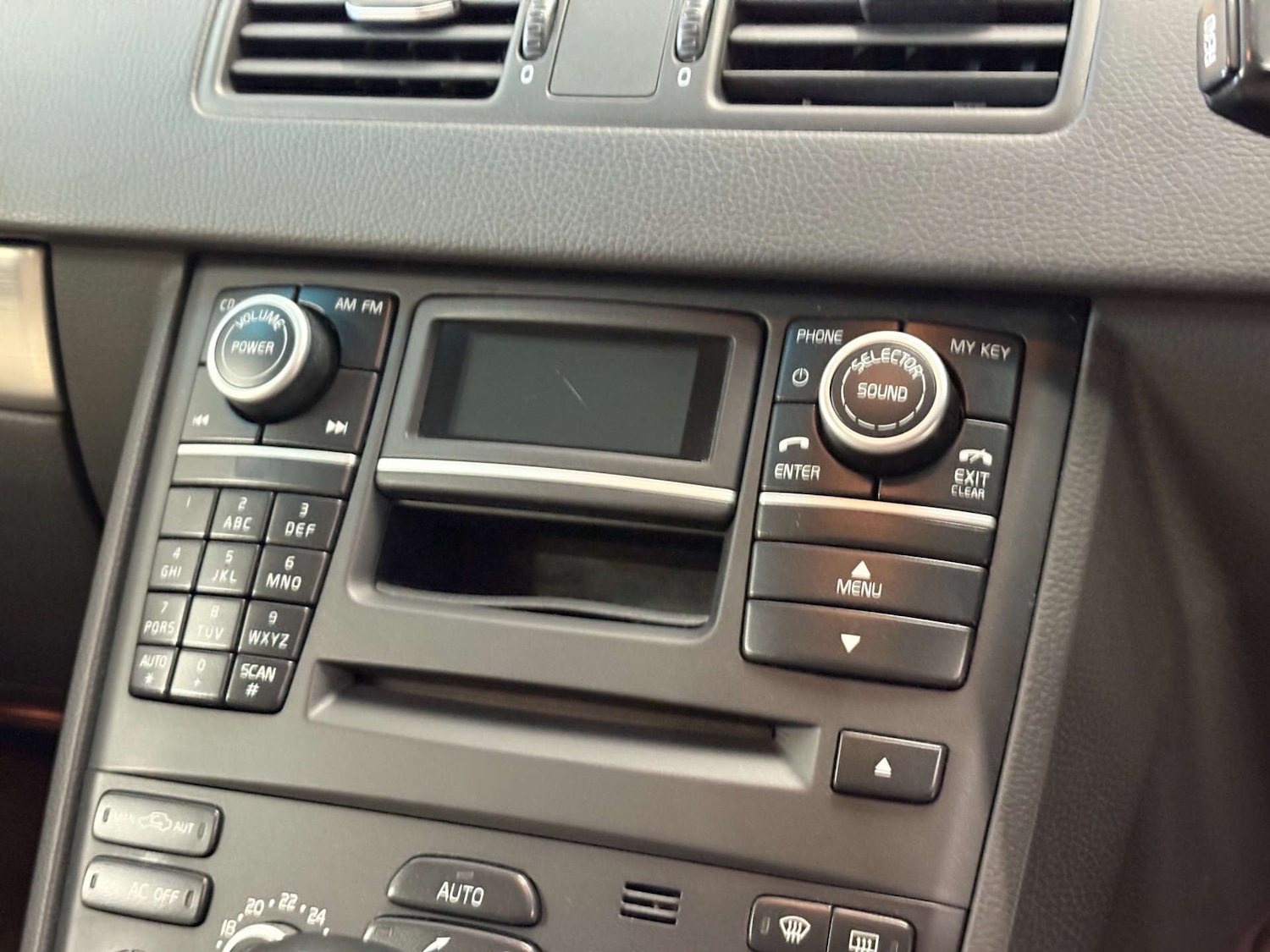 Used Volvo XC90 2011 for sale - 76879538: Photo 48