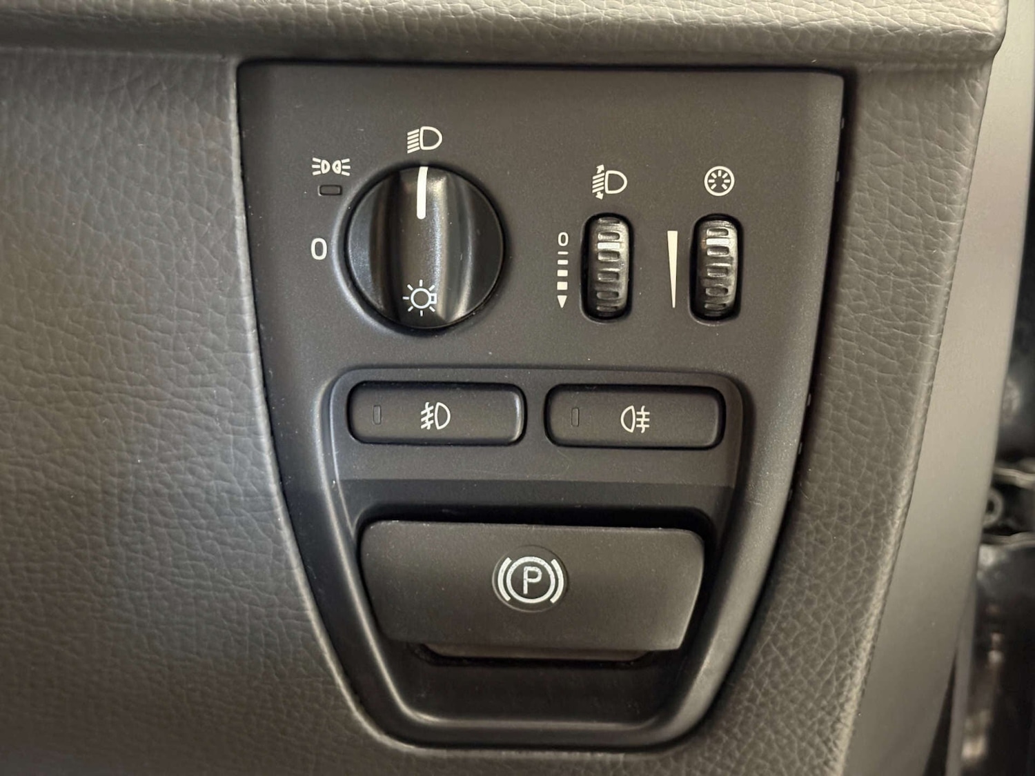 Used Volvo XC90 2011 for sale - 76879538: Photo 49