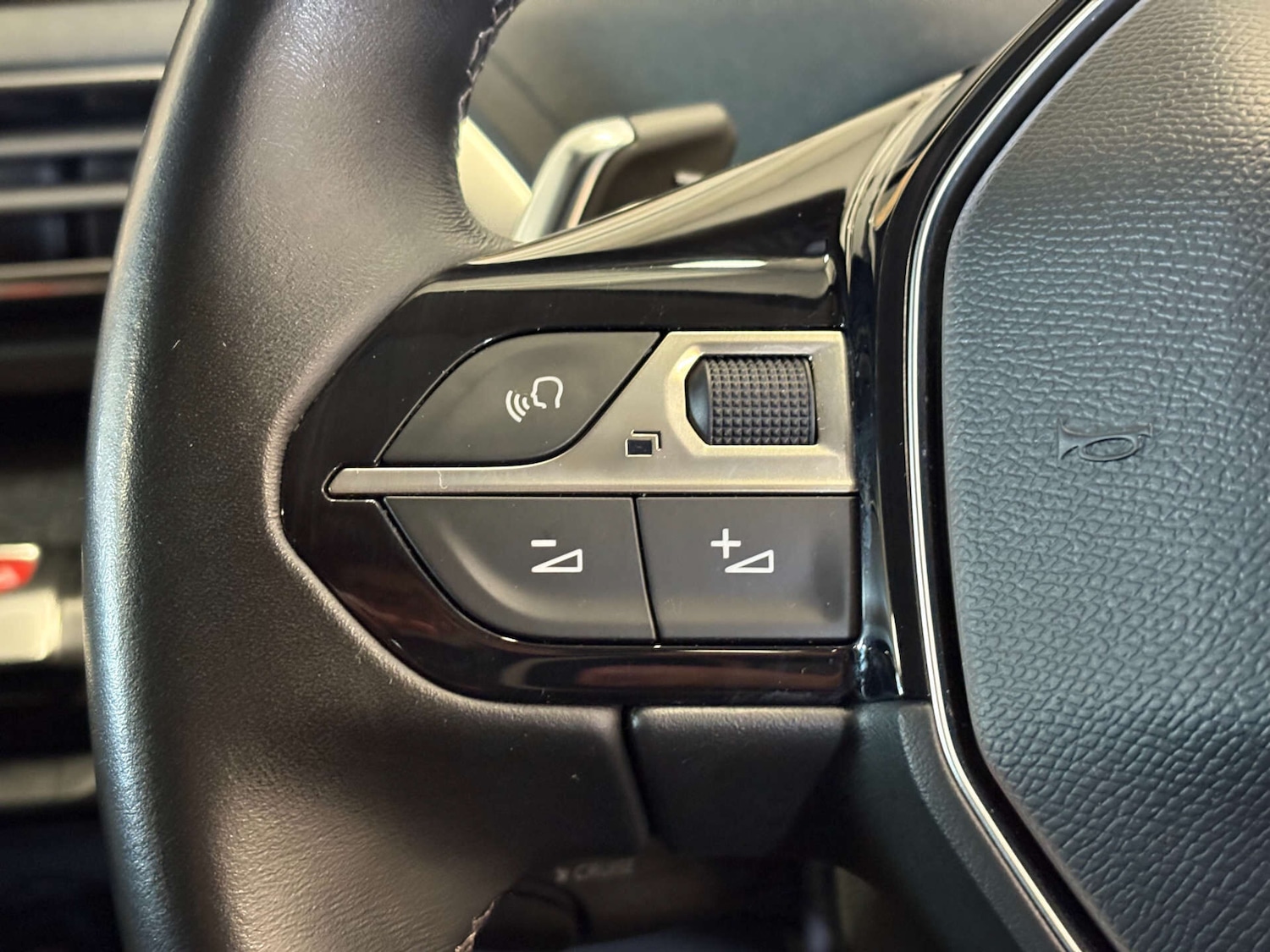 Used Peugeot 3008 2018 for sale - 76819792: Photo 20