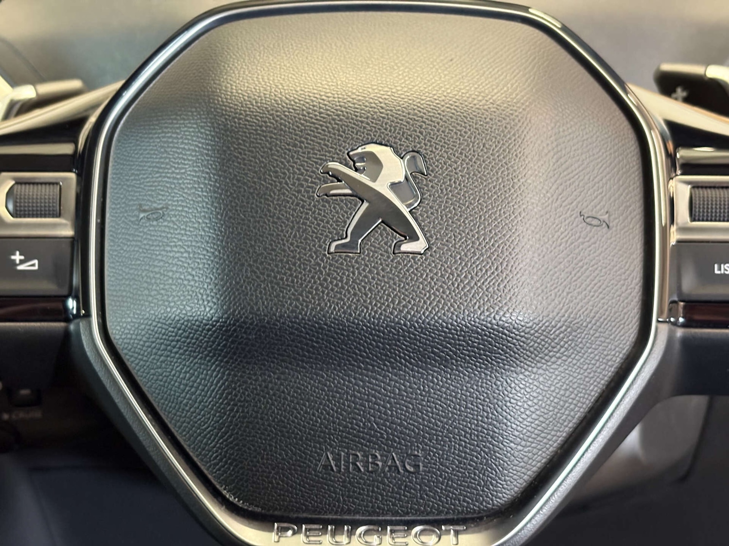 Used Peugeot 3008 2018 for sale - 76819792: Photo 21