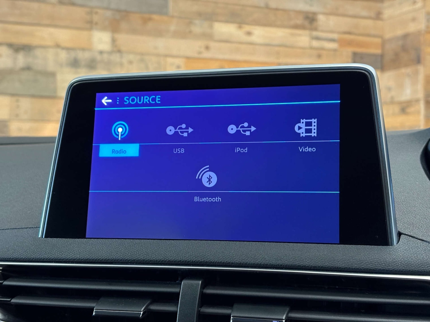 Used Peugeot 3008 2018 for sale - 76819792: Photo 35