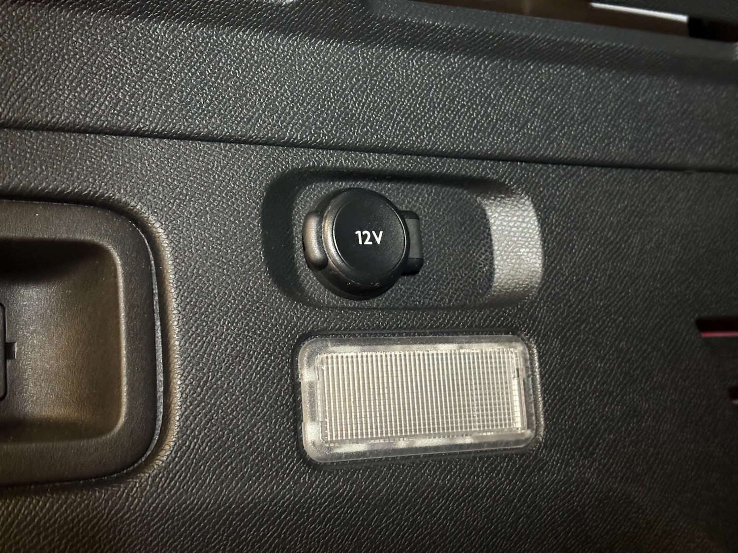 Used Peugeot 3008 2018 for sale - 76819792: Photo 45