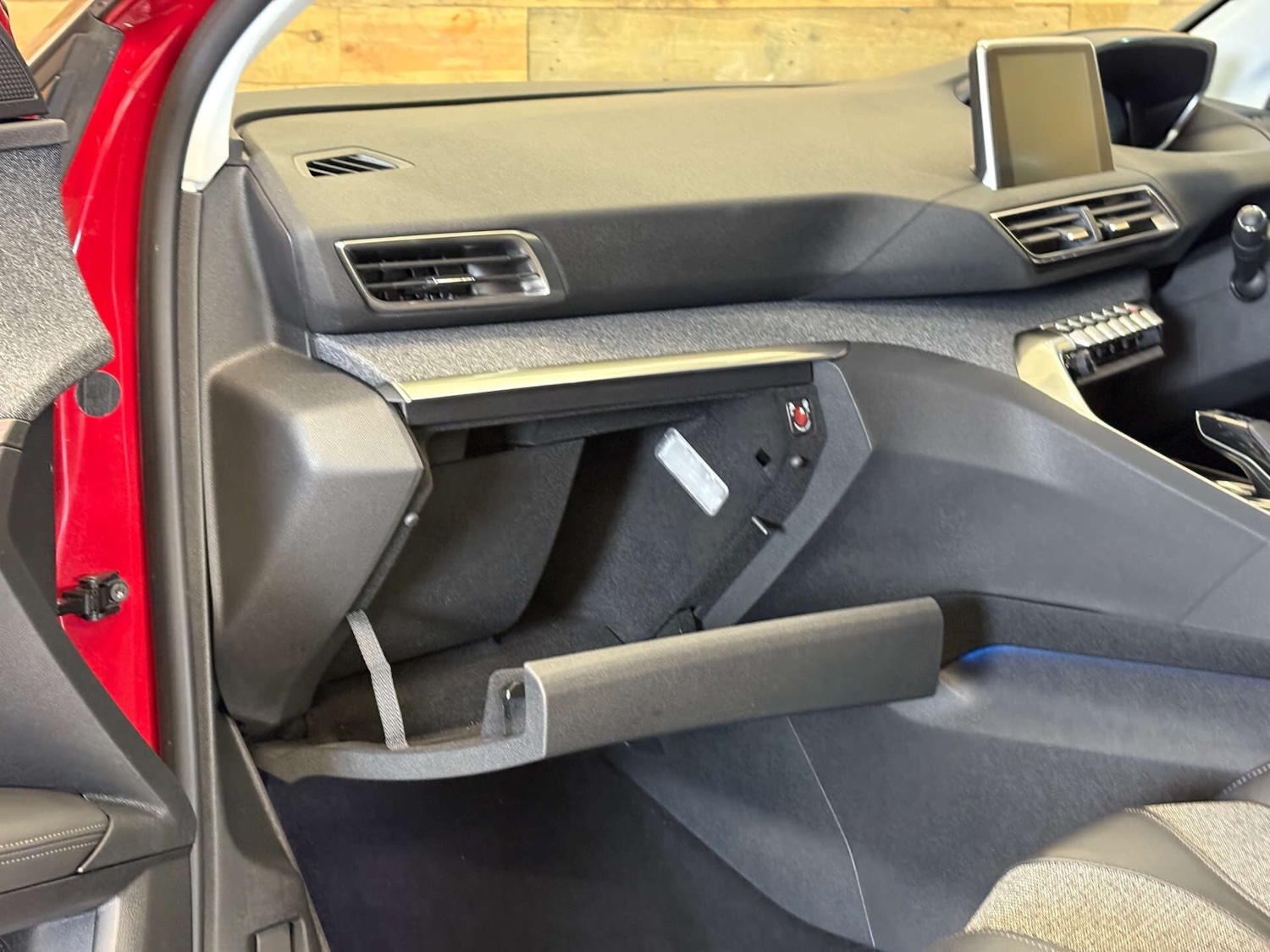 Used Peugeot 3008 2018 for sale - 76819792: Photo 59