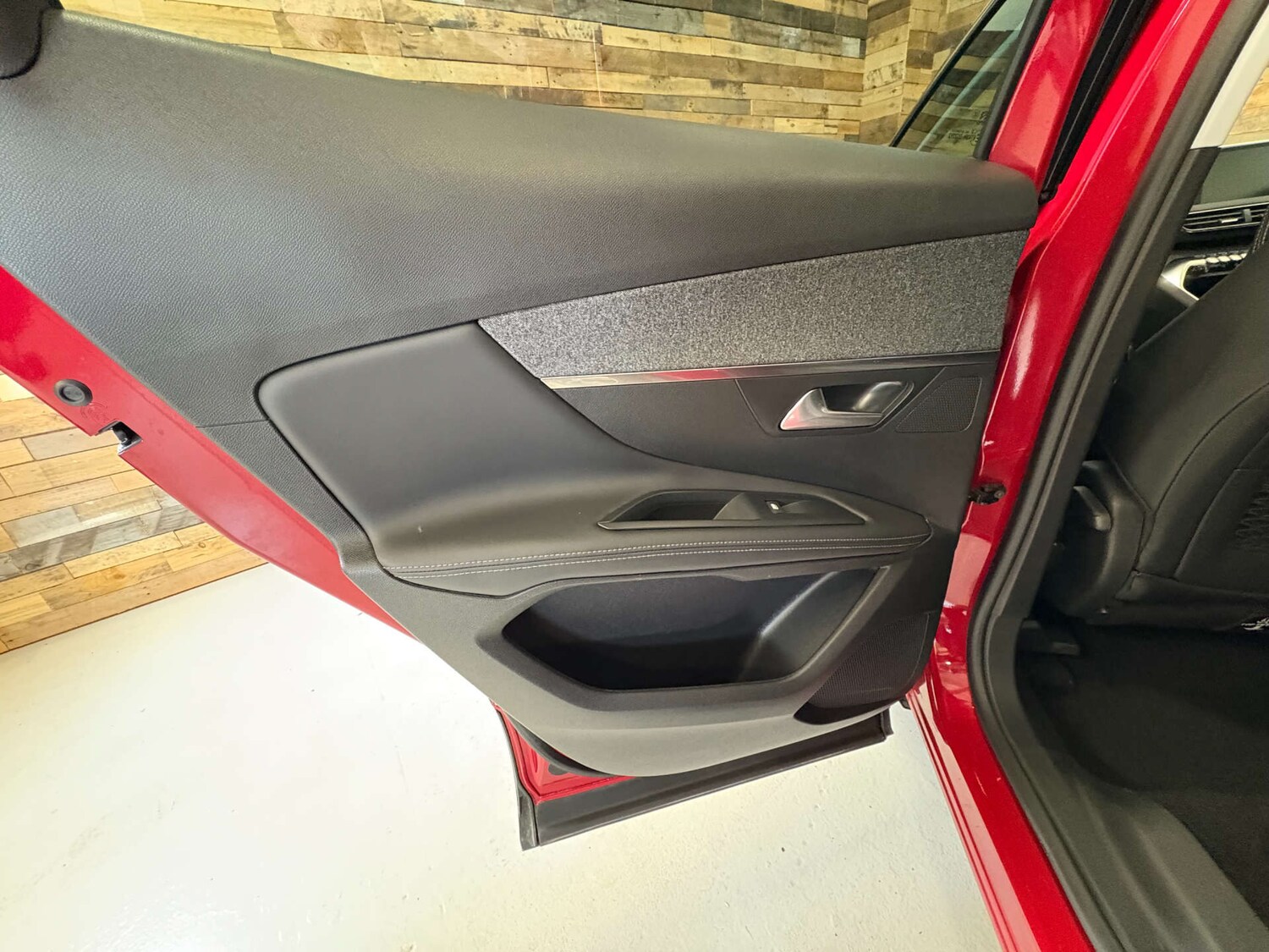 Used Peugeot 3008 2018 for sale - 76819792: Photo 64