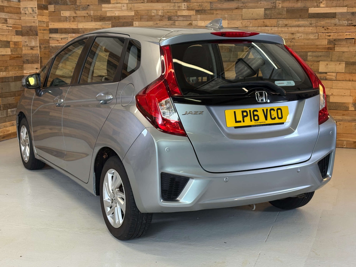 Used Honda Jazz 2016 for sale - 76783102: Photo 4