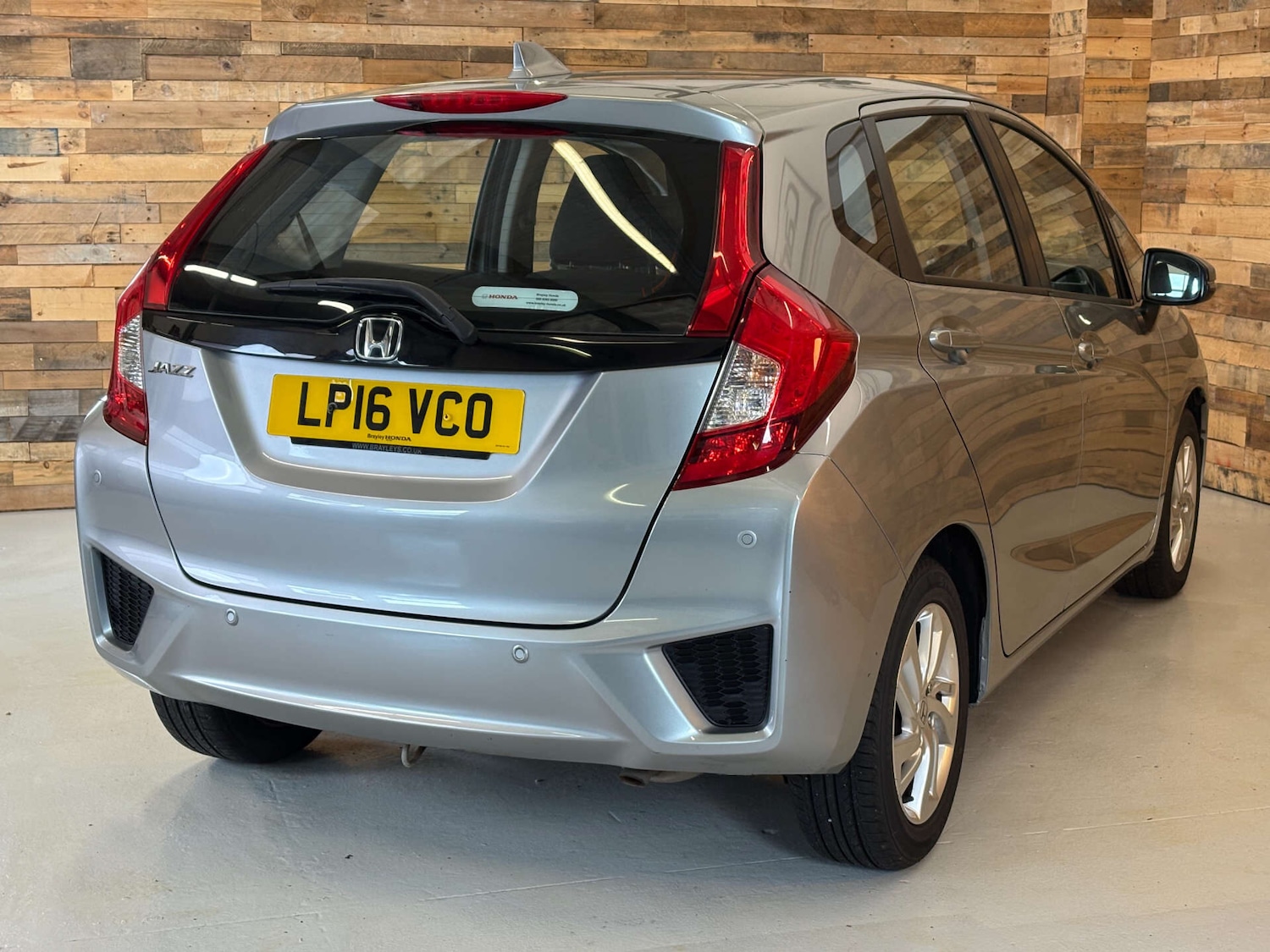 Used Honda Jazz 2016 for sale - 76783102: Photo 6