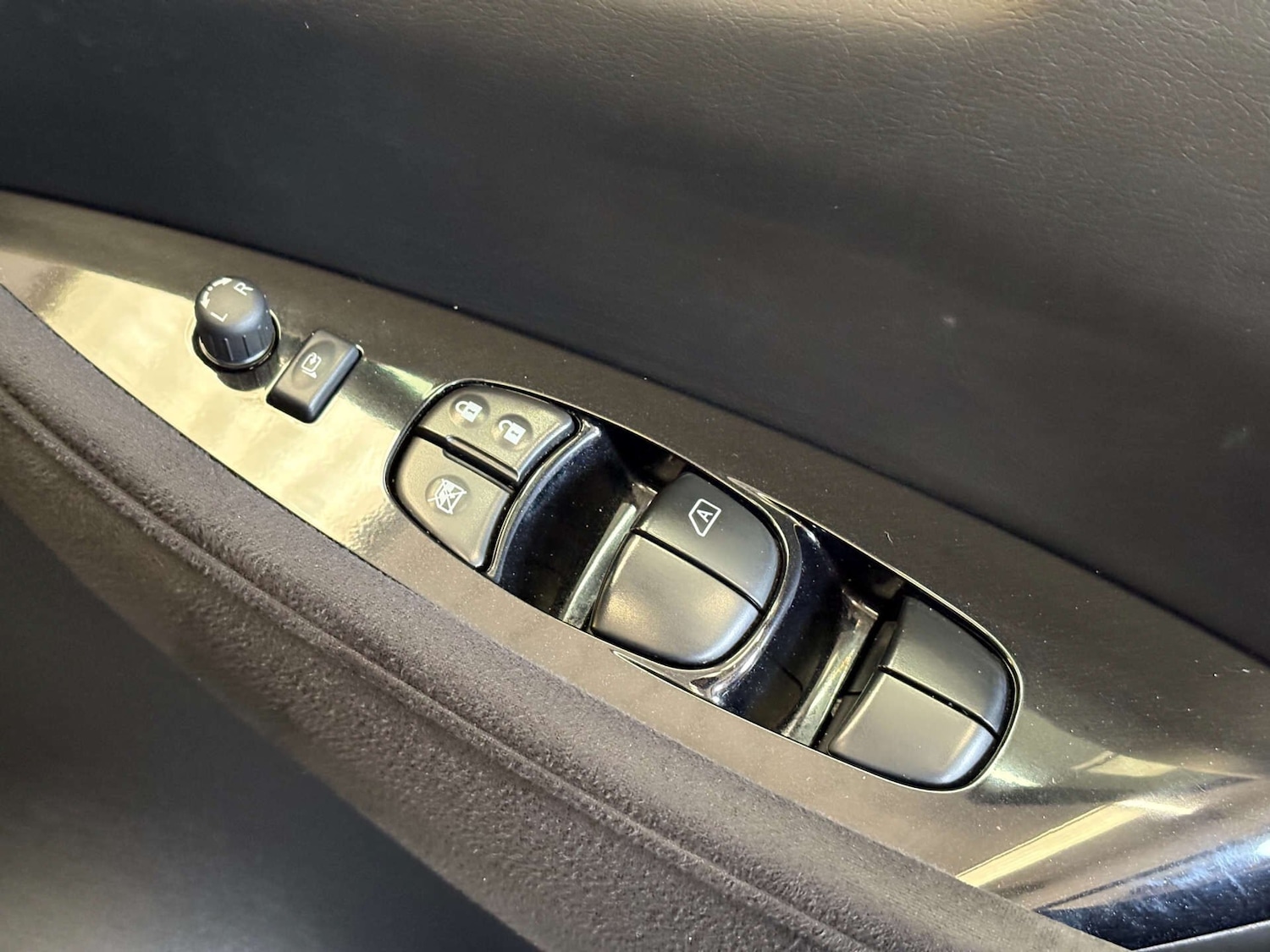 Used Nissan Leaf 2015 for sale - 76331198: Photo 34