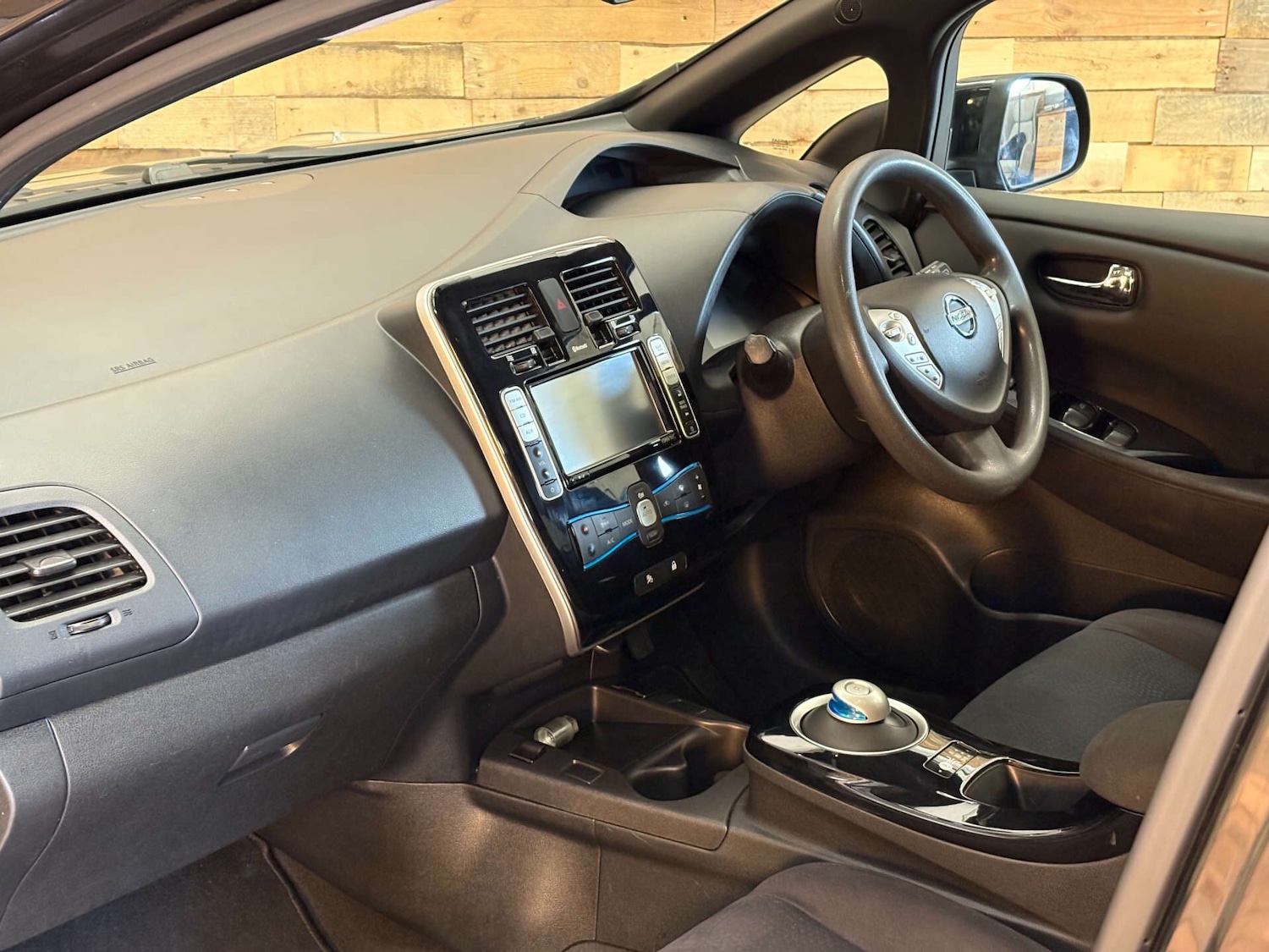 Used Nissan Leaf 2015 for sale - 76331198: Photo 9