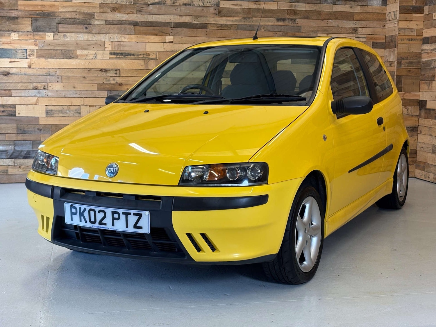 Used Fiat Punto 2002 for sale - 76931143: Photo 3