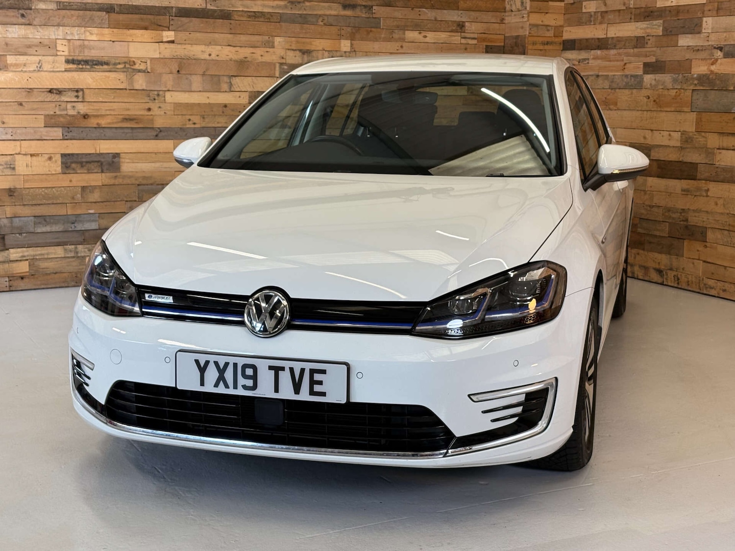 Used Volkswagen Golf 2019 for sale - 76569397: Photo 31