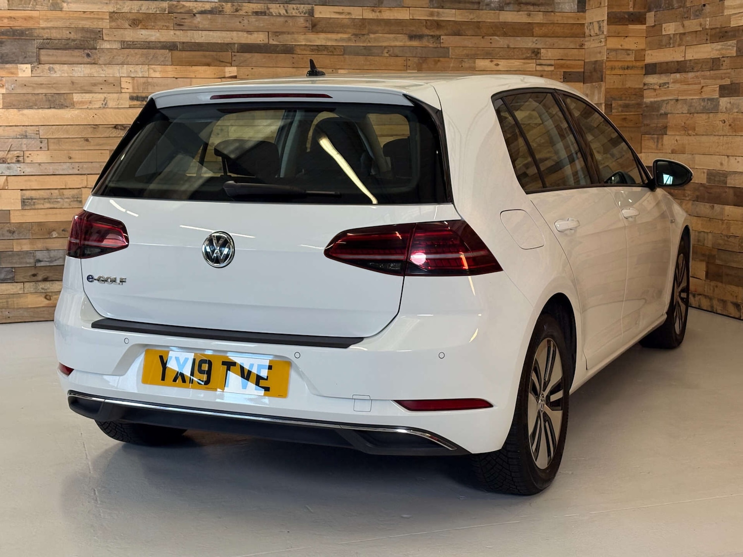 Used Volkswagen Golf 2019 for sale - 76569397: Photo 6
