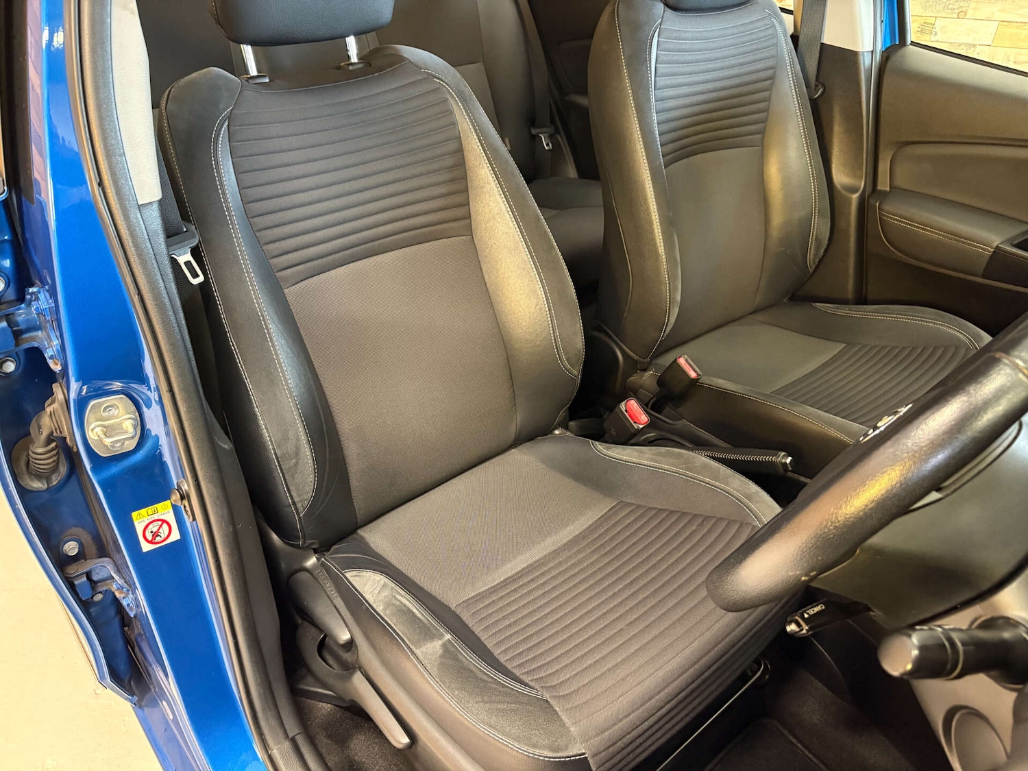 Used Toyota Yaris 2015 for sale - 76324071: Photo 11