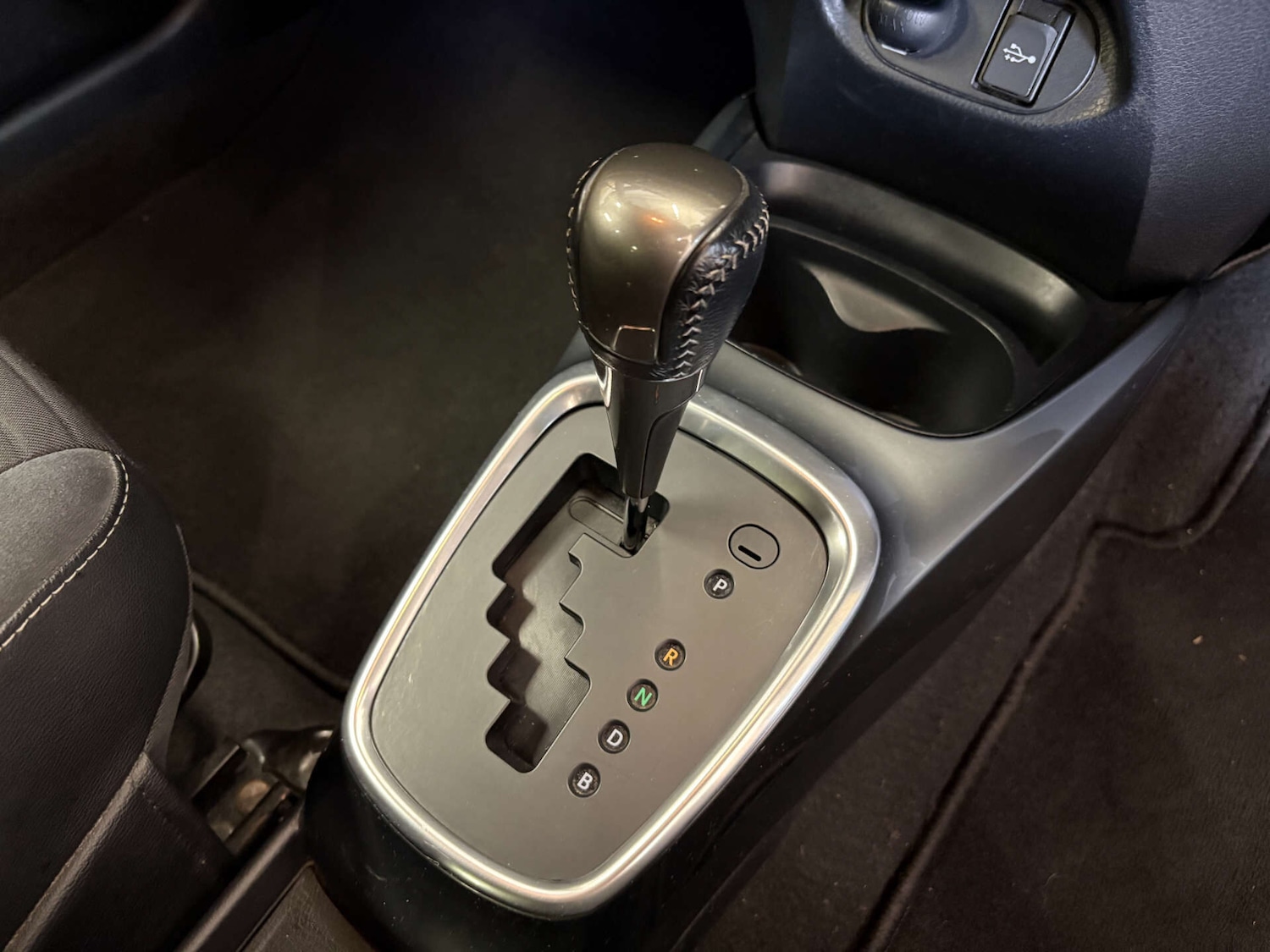 Used Toyota Yaris 2015 for sale - 76324071: Photo 14