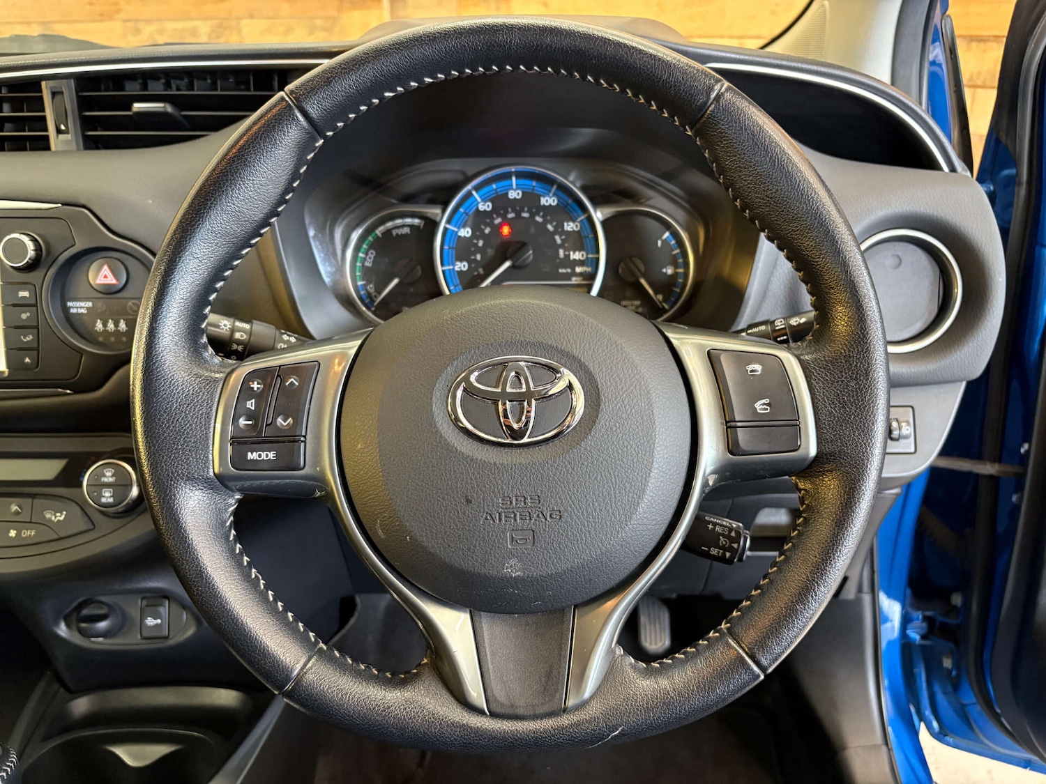 Used Toyota Yaris 2015 for sale - 76324071: Photo 23