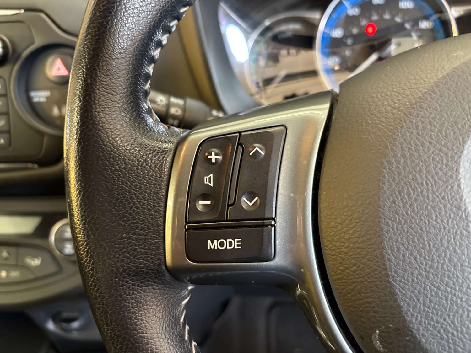 Used Toyota Yaris 2015 for sale - 76324071: Photo 33