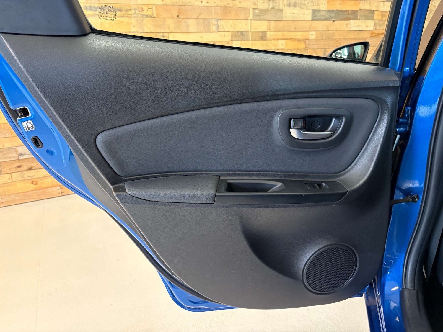 Used Toyota Yaris 2015 for sale - 76324071: Photo 40