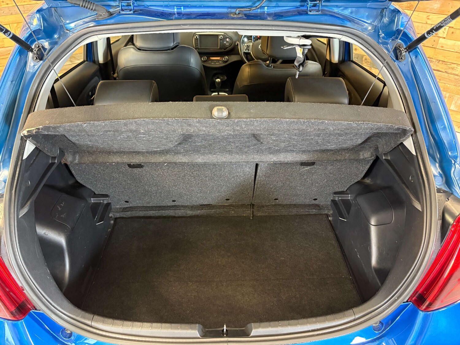 Used Toyota Yaris 2015 for sale - 76324071: Photo 46
