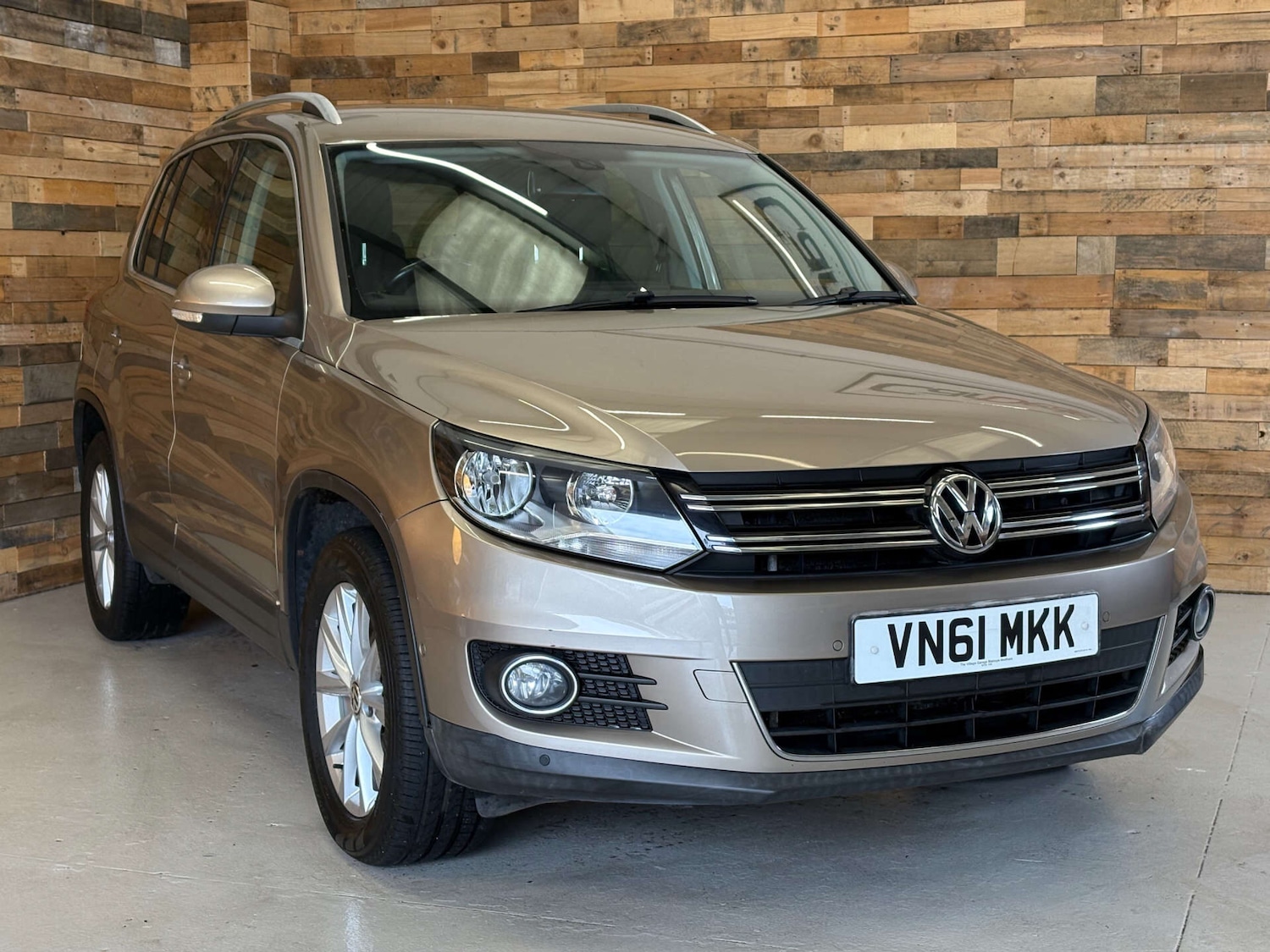 Used Volkswagen Tiguan 2011 for sale - 76171639: Photo 1