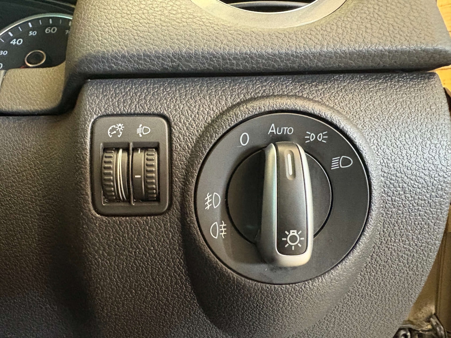 Used Volkswagen Tiguan 2011 for sale - 76171639: Photo 23
