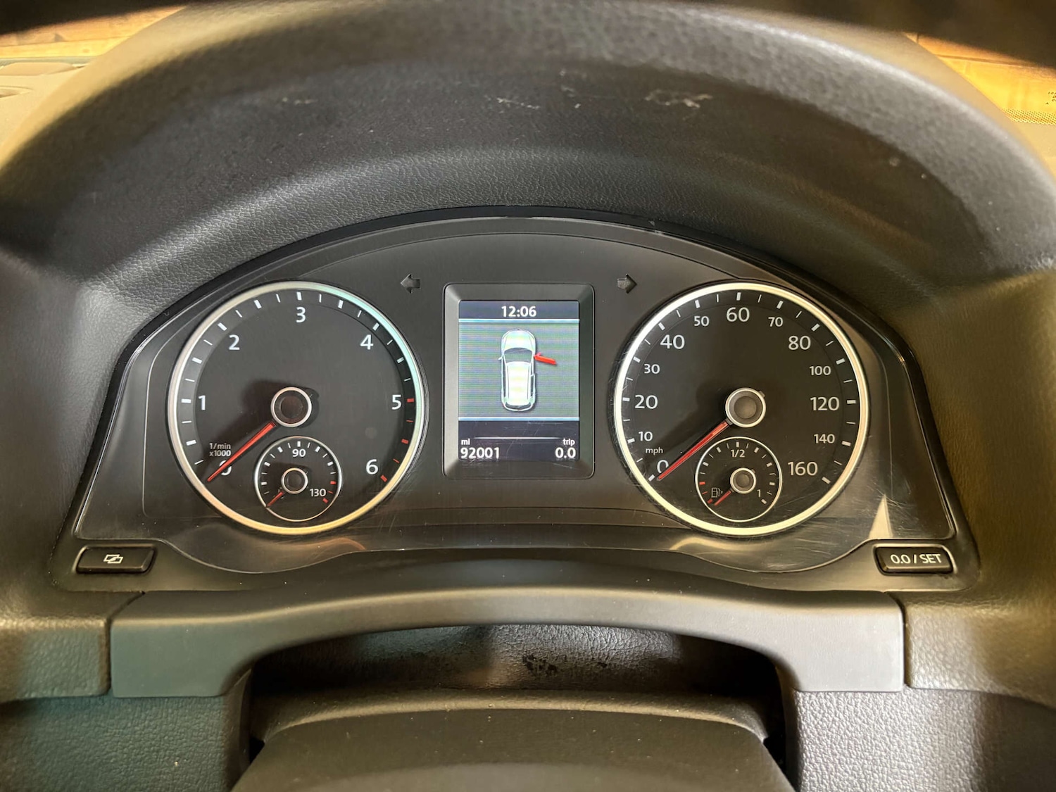 Used Volkswagen Tiguan 2011 for sale - 76171639: Photo 24