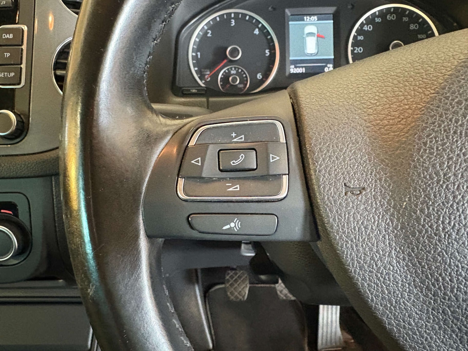 Used Volkswagen Tiguan 2011 for sale - 76171639: Photo 26
