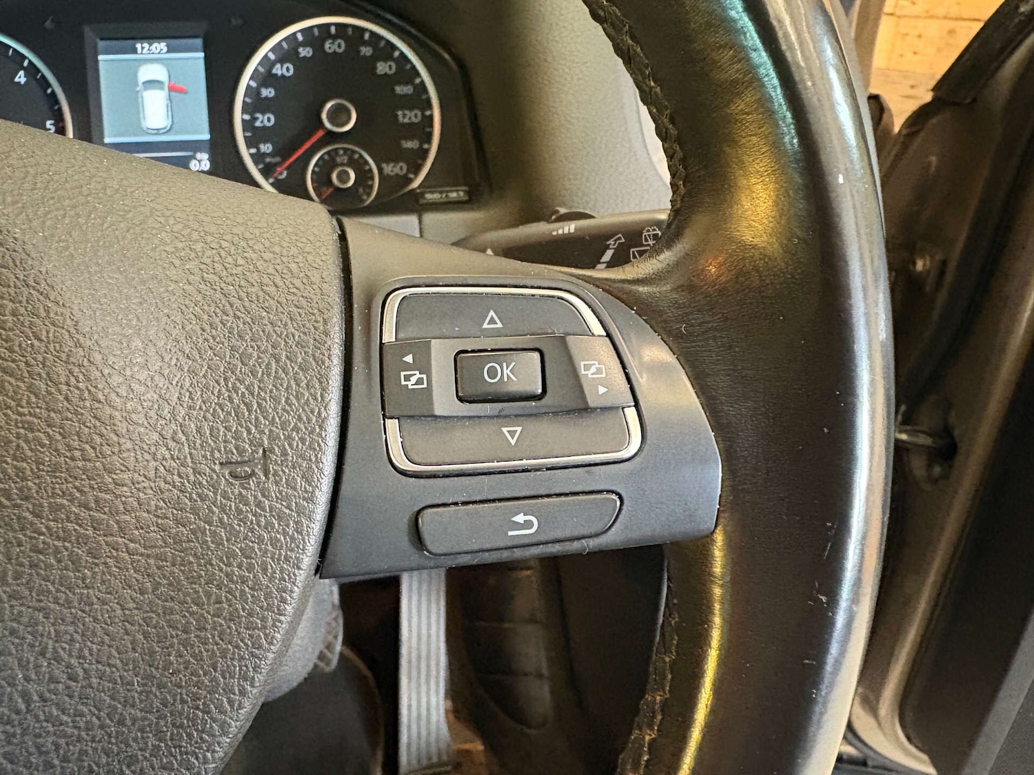 Used Volkswagen Tiguan 2011 for sale - 76171639: Photo 27