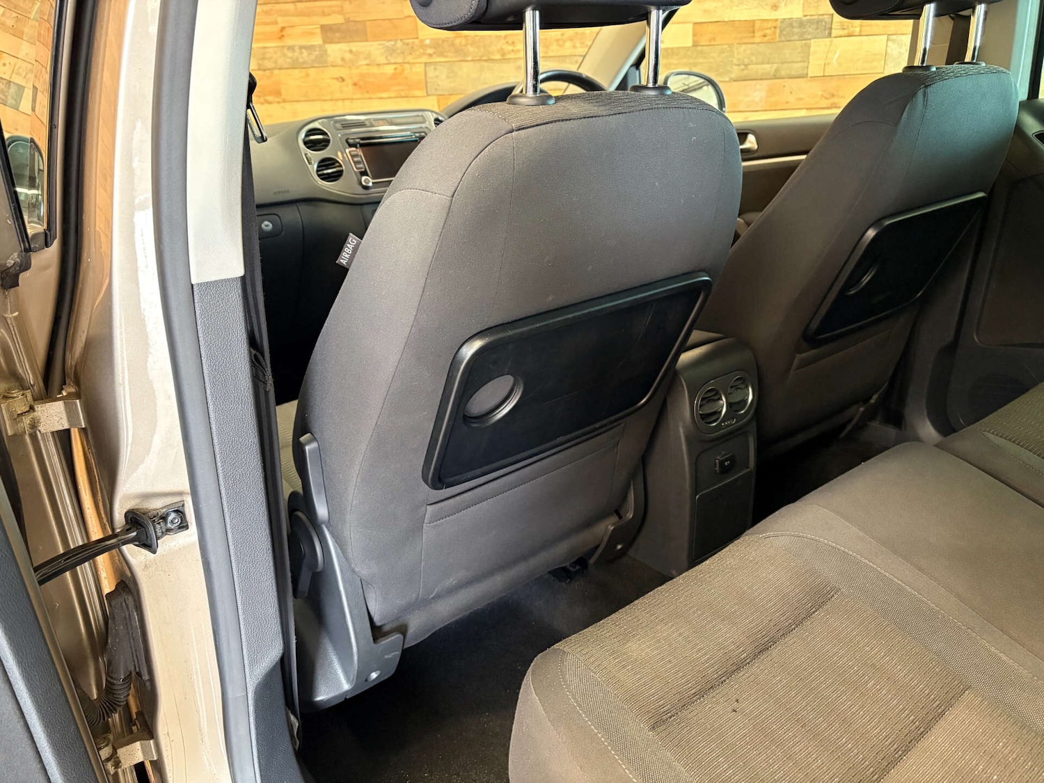 Used Volkswagen Tiguan 2011 for sale - 76171639: Photo 42