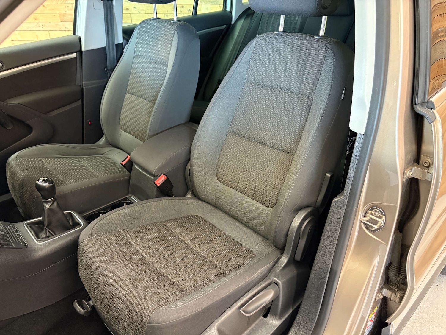 Used Volkswagen Tiguan 2011 for sale - 76171639: Photo 44