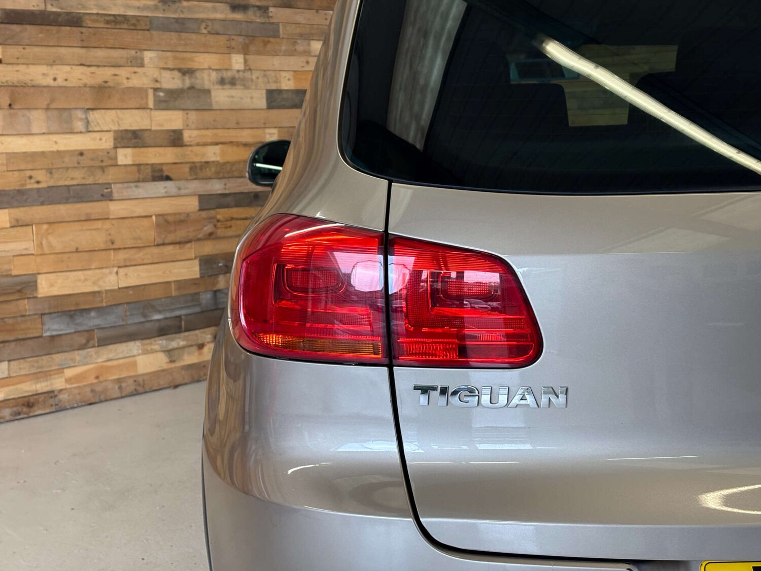 Used Volkswagen Tiguan 2011 for sale - 76171639: Photo 59