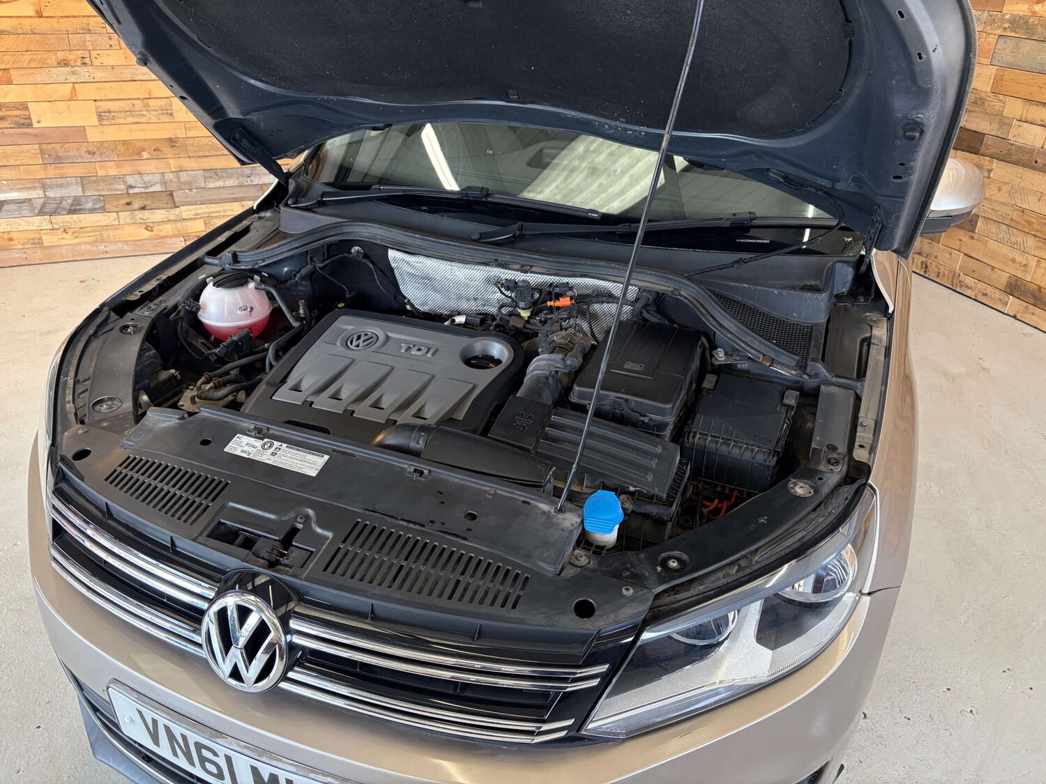 Used Volkswagen Tiguan 2011 for sale - 76171639: Photo 73