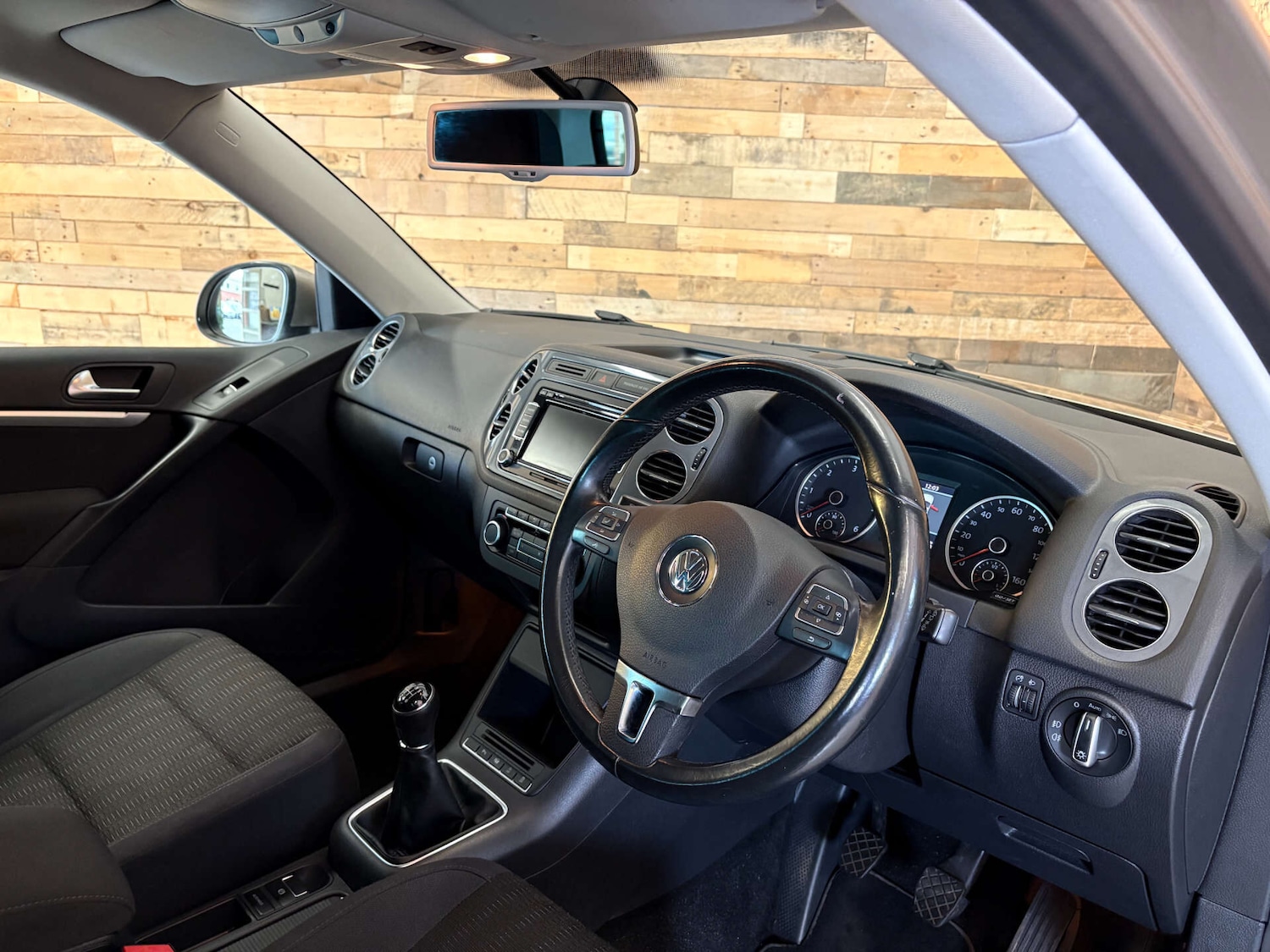Used Volkswagen Tiguan 2011 for sale - 76171639: Photo 9