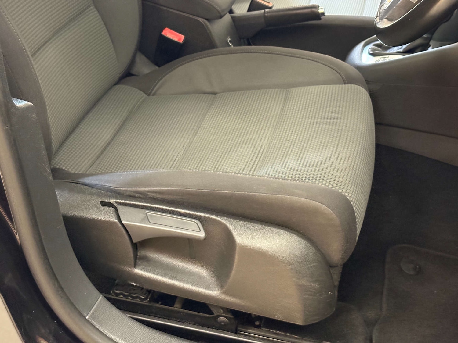 Used Volkswagen Golf 2011 for sale - 76616982: Photo 30