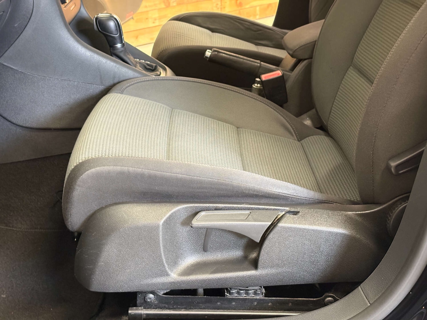 Used Volkswagen Golf 2011 for sale - 76616982: Photo 31