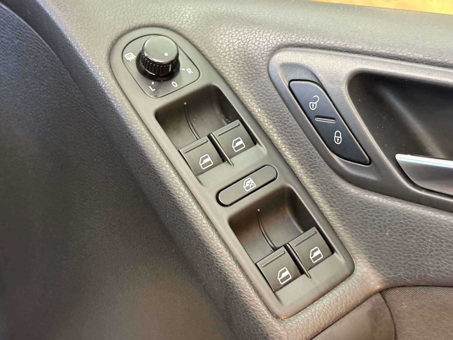 Used Volkswagen Golf 2011 for sale - 76616982: Photo 34