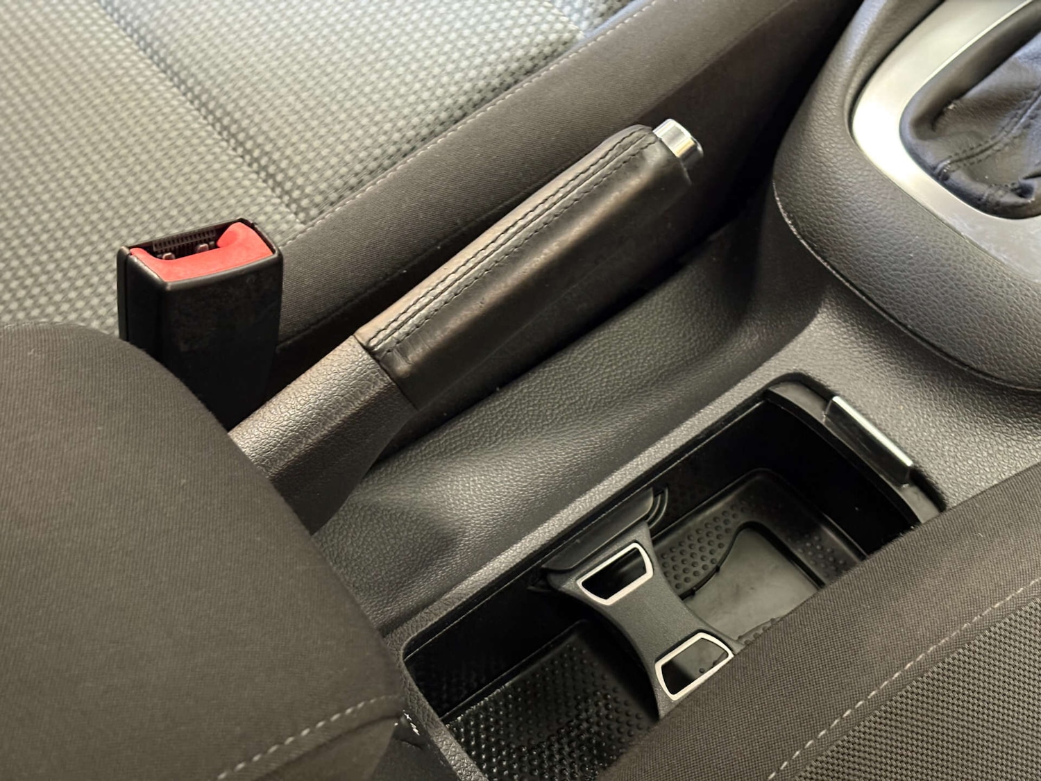 Used Volkswagen Golf 2011 for sale - 76616982: Photo 38