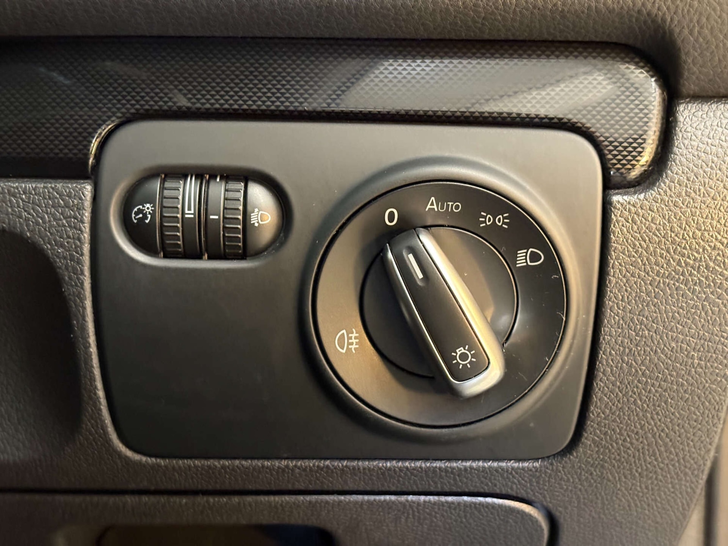 Used Volkswagen Golf 2011 for sale - 76616982: Photo 47