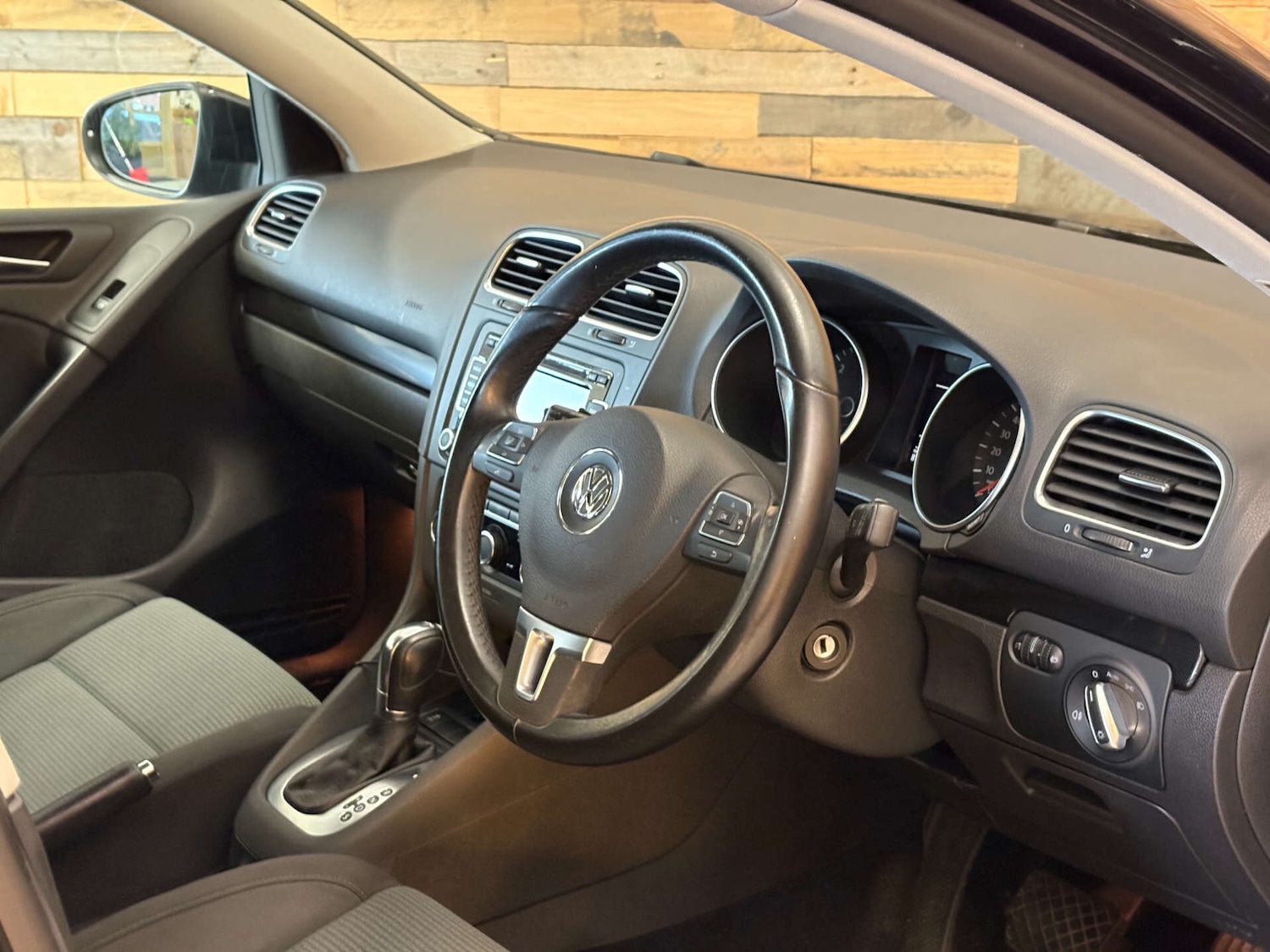 Used Volkswagen Golf 2011 for sale - 76616982: Photo 48